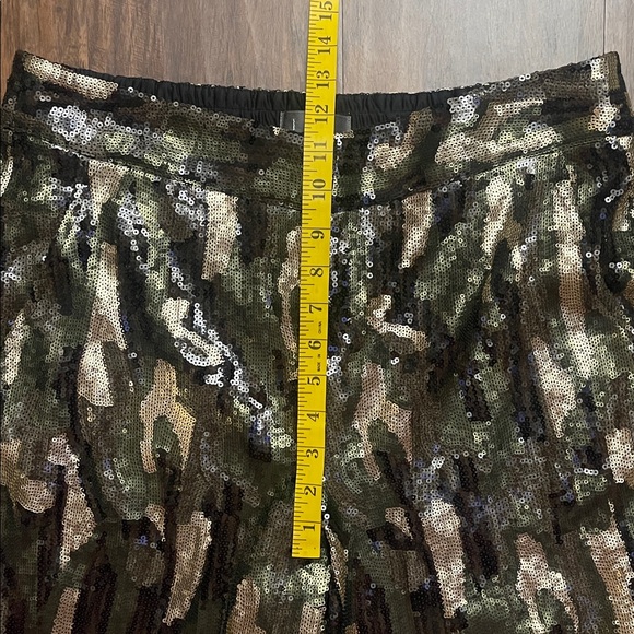 NWT Anthropologie Camo Sequin Jogger Trouser Pants L - Picture 8 of 16